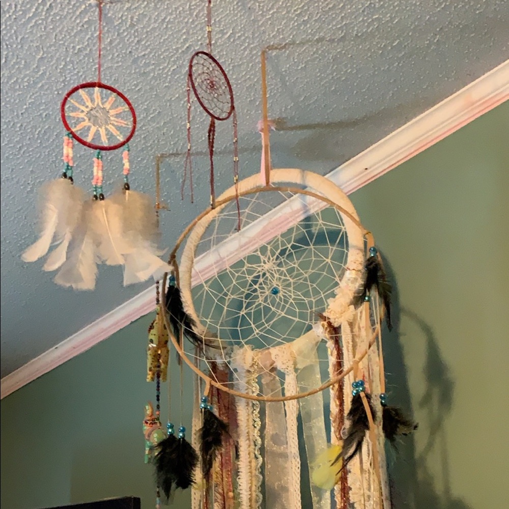 LOT OF DREAMCATCHERS